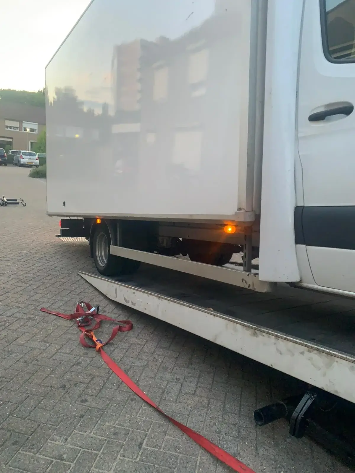 Nekor voert een depannage / takeldienst met een mobilhome wagen tot 3,5 ton met grote opslag